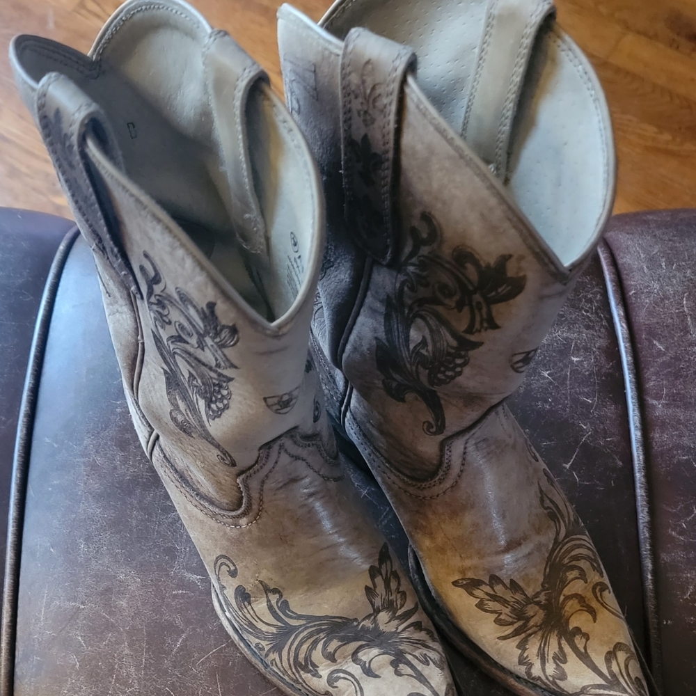 Ariat Women's Laser Etched Pegosa Steampunk Western Boots Size 6B - Picture 9 of 10